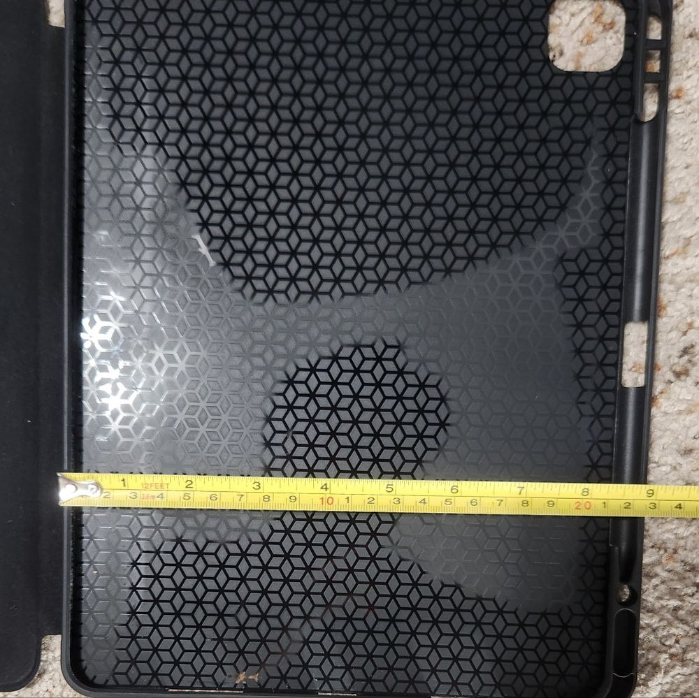 iPad Pro 12.9 Black Case (5th/6th Gen) - Picture 5 of 9